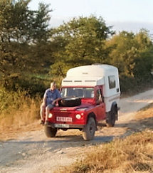 IP ROMINI. CARAVAN ON LAND ROVER. 02.png