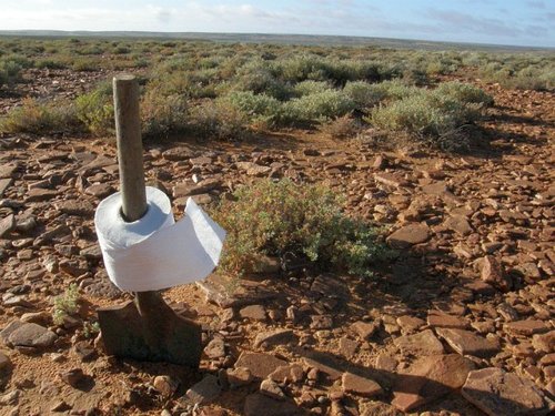 outback-toilet_P5222098-640x480.jpg